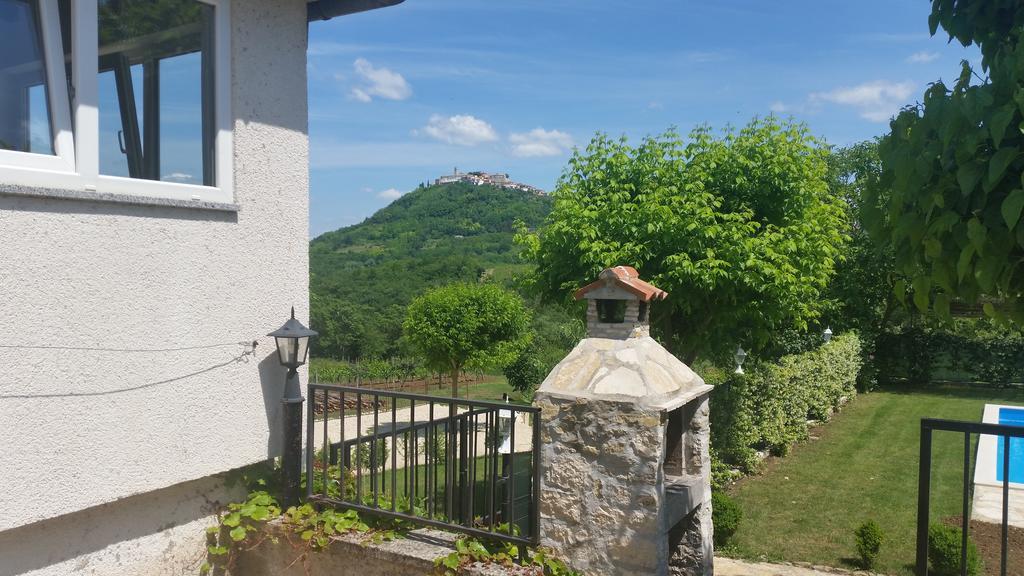 Guest House Valentino Motovun Exterior photo